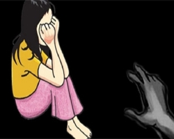 মেয়েকে ধর্ষণের অভিযোগে বাবা গ্রেপ্তার